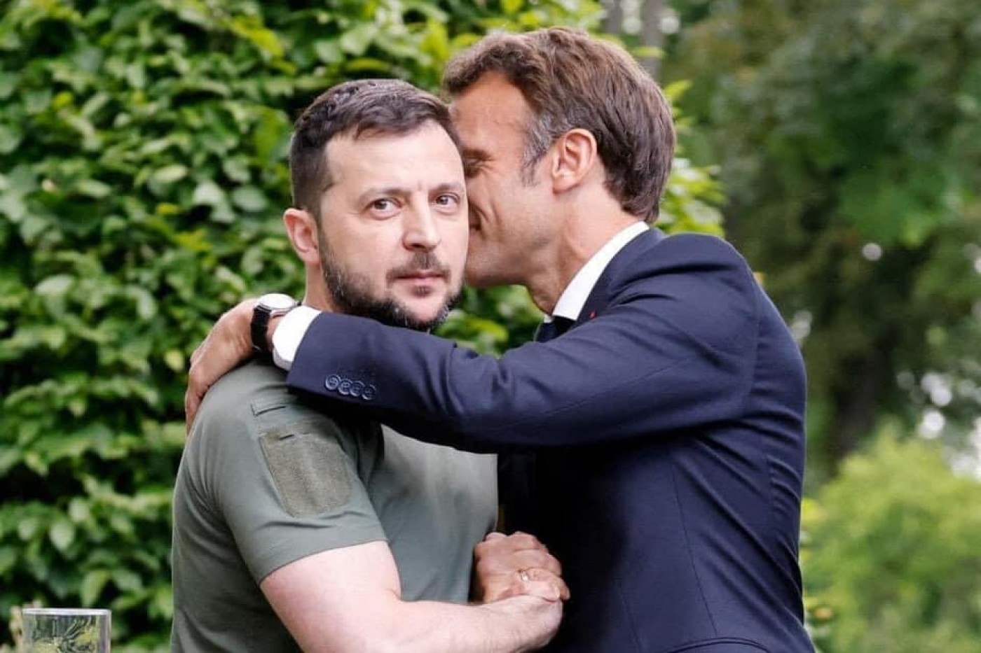 Zelenski şi Macron vor discuta la Paris „nevoile militare şi umanitare urgente” ale Ucrainei