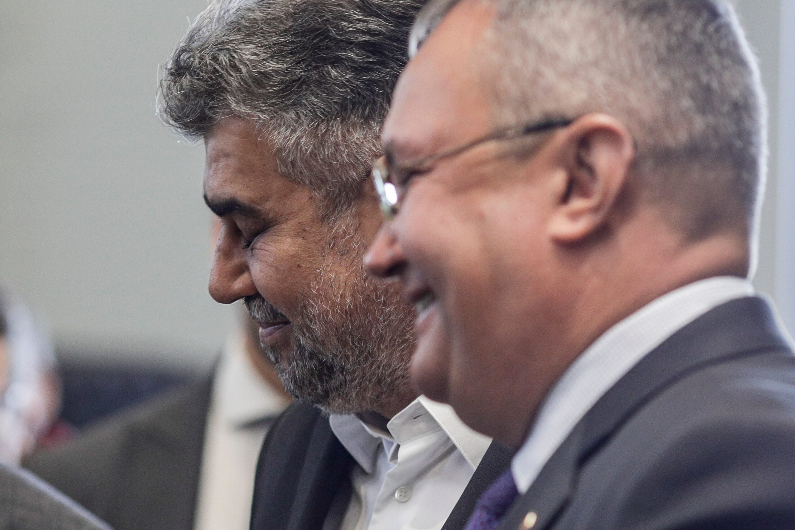 Ce mesaje transmit liderii politici în Ajunul Craciunului VIDEO