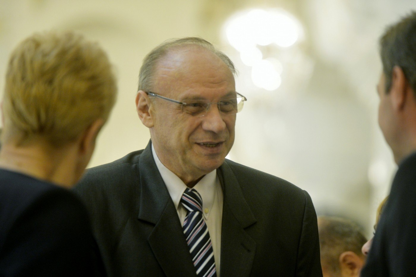 Pensiile speciale ajung la mâna CCR. Hibele legii