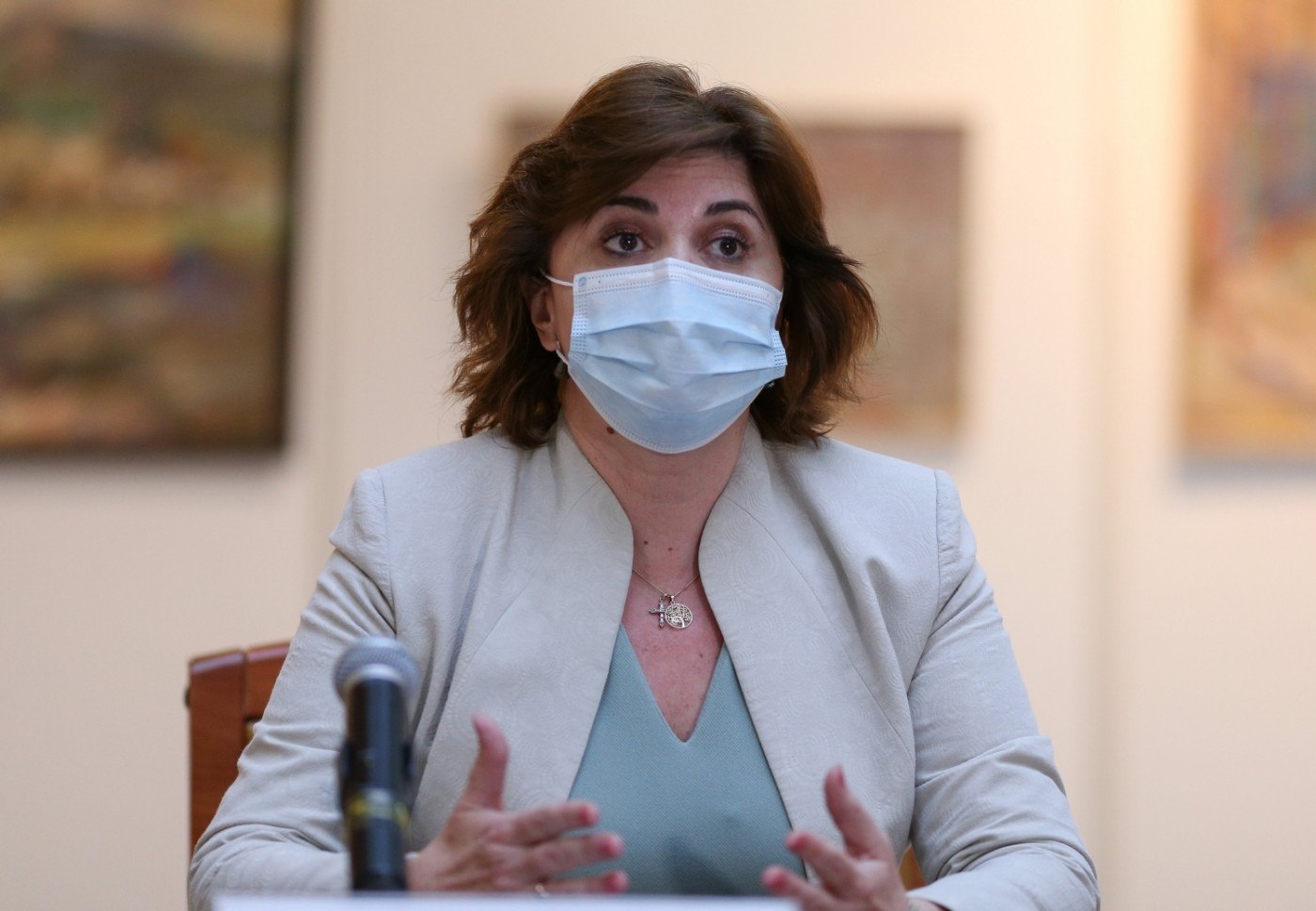 Anisie, gafă în plen: Îmi cer scuze. De emoție, de la oboseală, am greșit