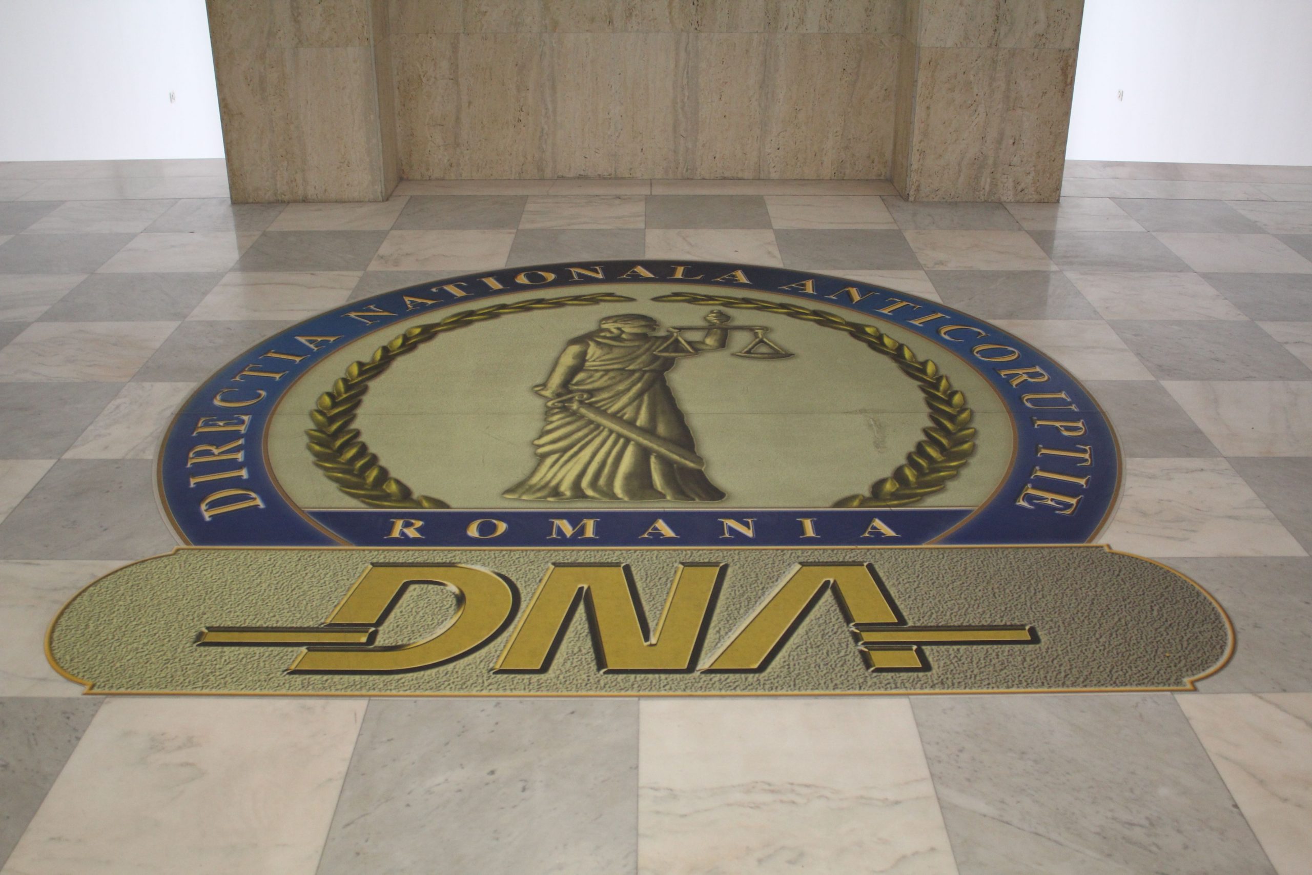 Surse: Primăria Brașov, vizată de percheziții într-un dosar de corupție din bani publici