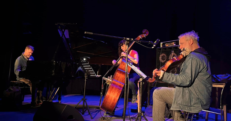 “Songs Without Borders” aduce un nou trio de jazz în fața publicului românesc