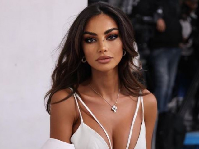 Mădălina Ghenea a distribuit o poză și internetul ”a explodat”