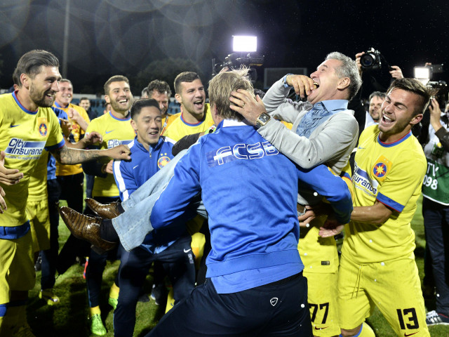 Galerie Foto | 20 de imagini de colecție de la ultimul titlu al FCSB-ului! Cum a sărbătorit Gigi Becali la Iași, în anul 2015