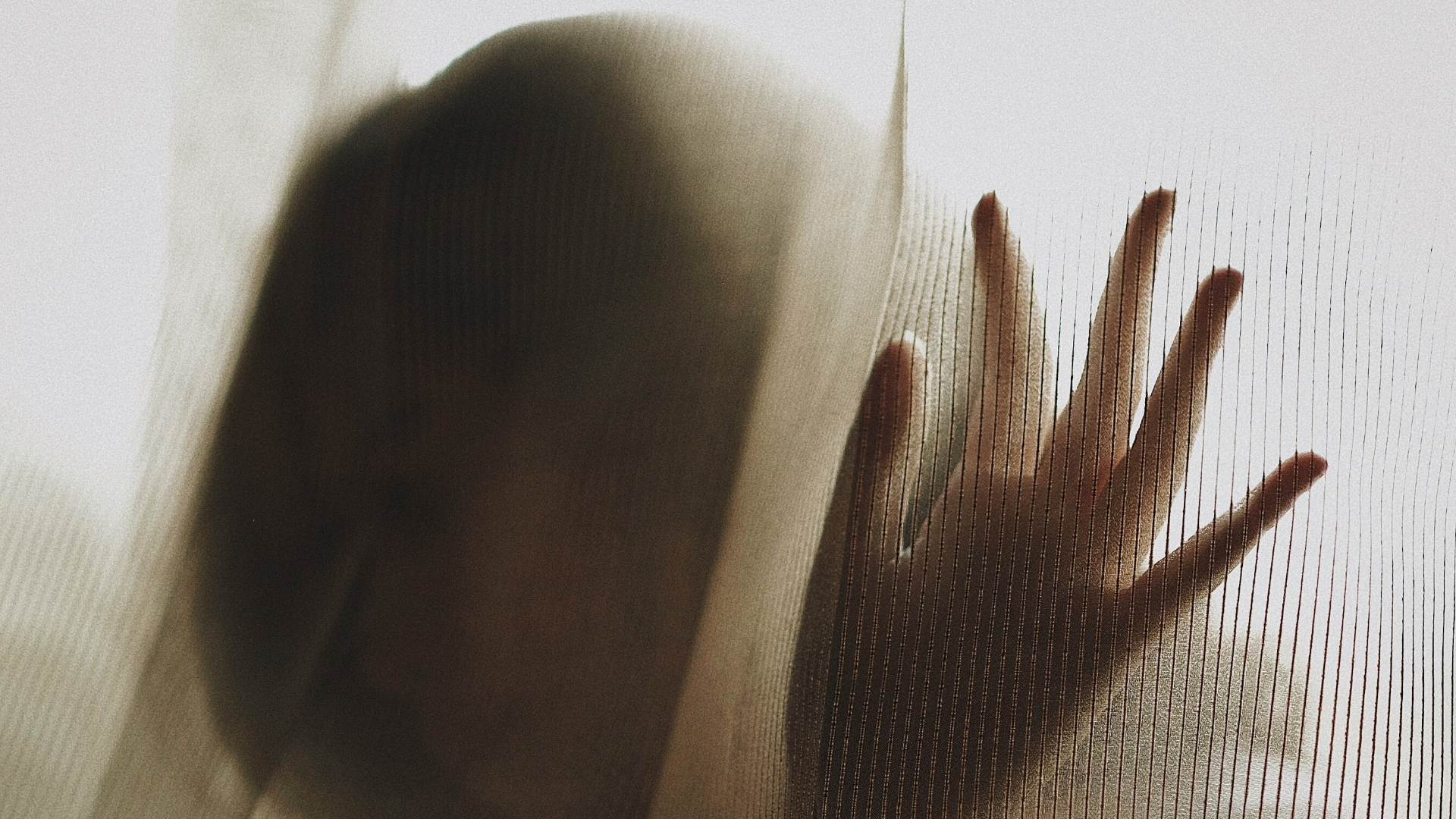 Tecuci: Dosar penal deschis după ce 3 eleve s-au bătut în pauză în apropierea liceului. Mama uneia dintre ele a intervenit și a lovit-o pe una dintre fete