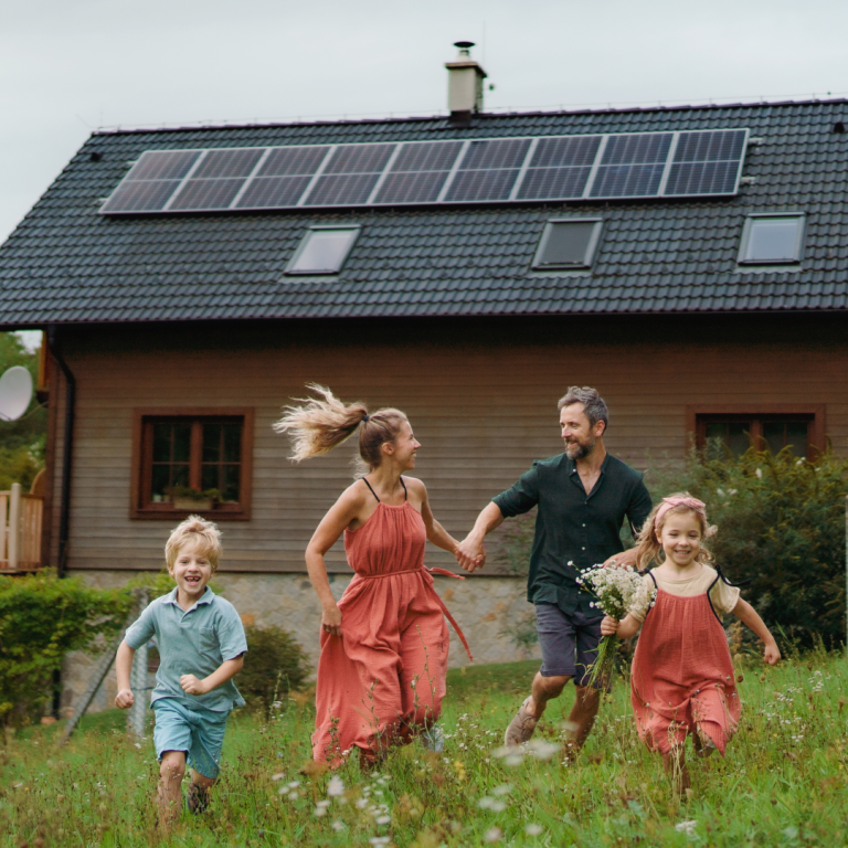 Cu E.ON Solar Home, te bucuri de independență energetică și costuri reduse cu energia