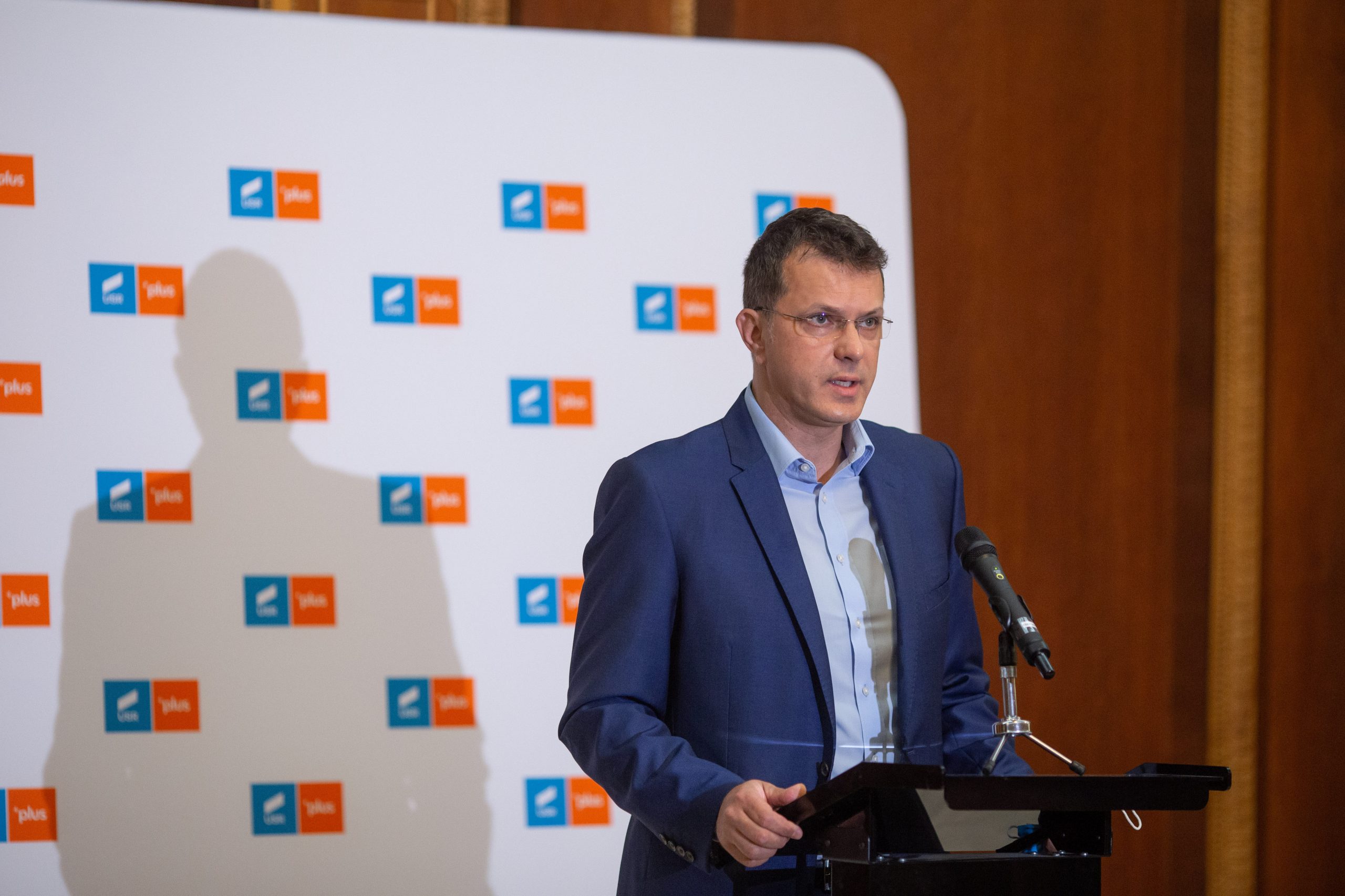 USR, despre incidentul din Parlament: Extremiștii trebuie opriți