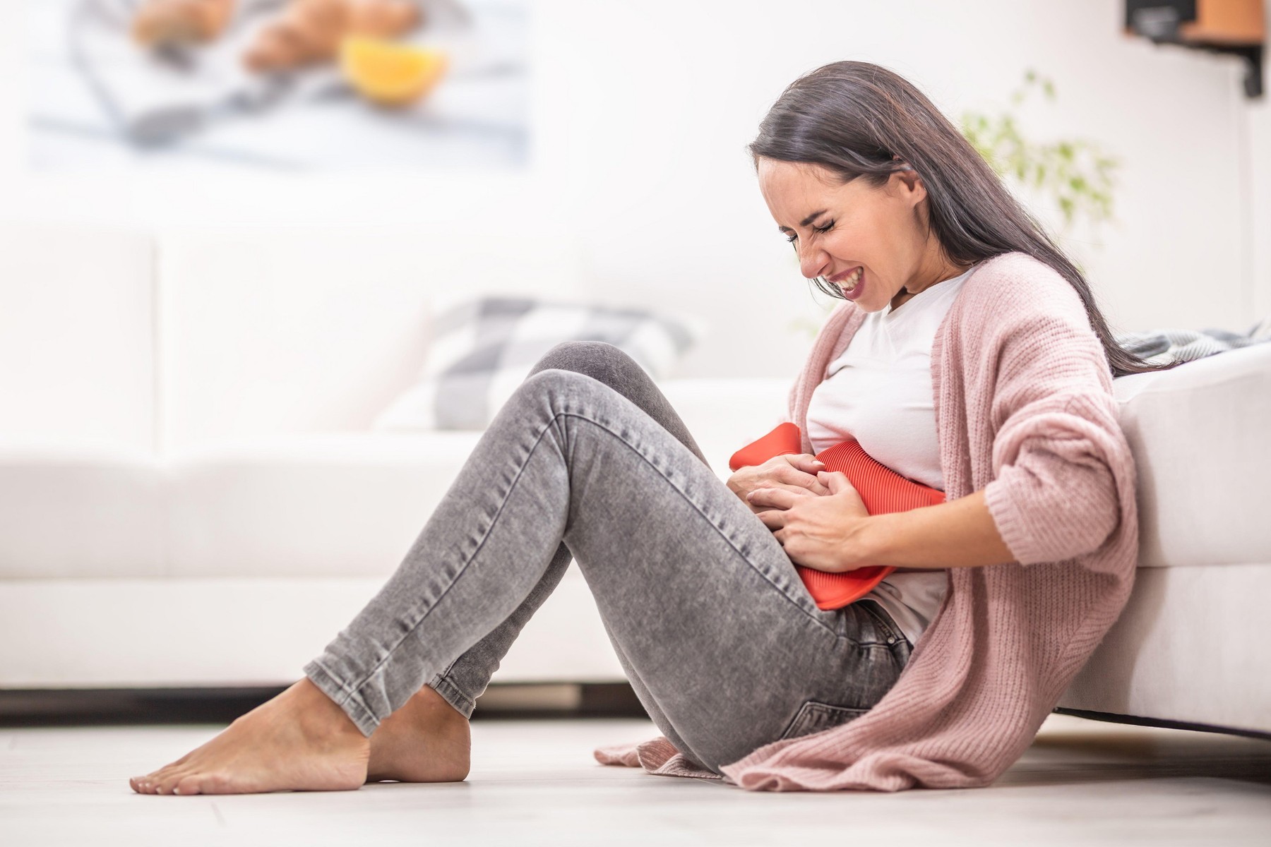 STUDIU. Ciclurile menstruale neregulate aduc riscuri mai mari de boli cardiovasculare