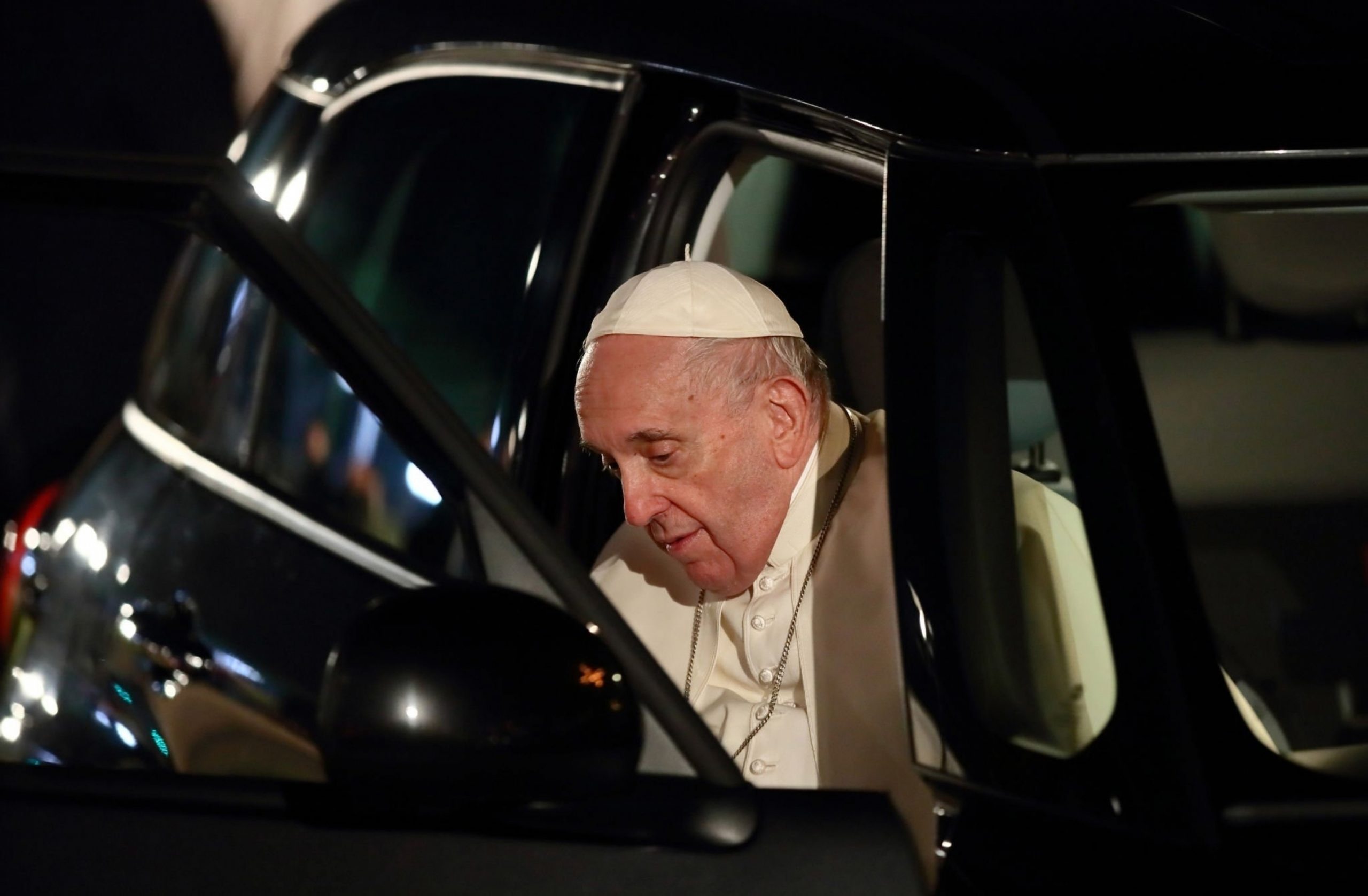 Papa Francisc este bolnav : Europa FM