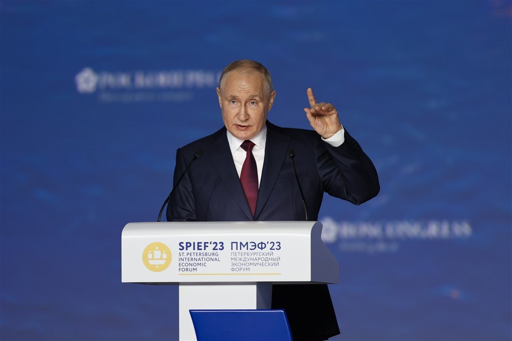 Putin insistă cu amenințările: „Putem să distrugem orice clădire din centrul Kievului”