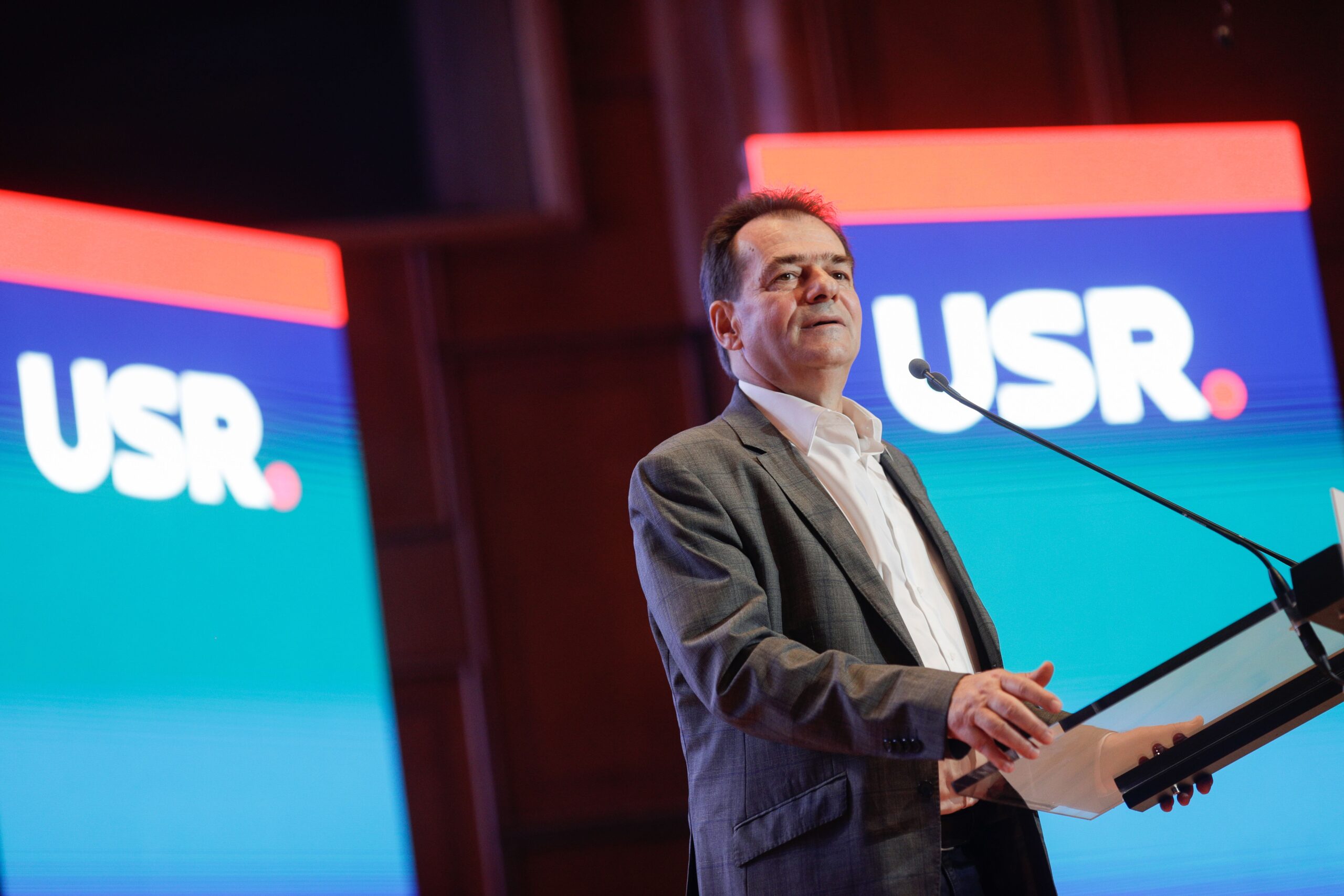 Orban, atac la adresa lui Cioloș la congresul USR: A dat bir cu fugiții. Spune că n-are legătură cu această construcție politică