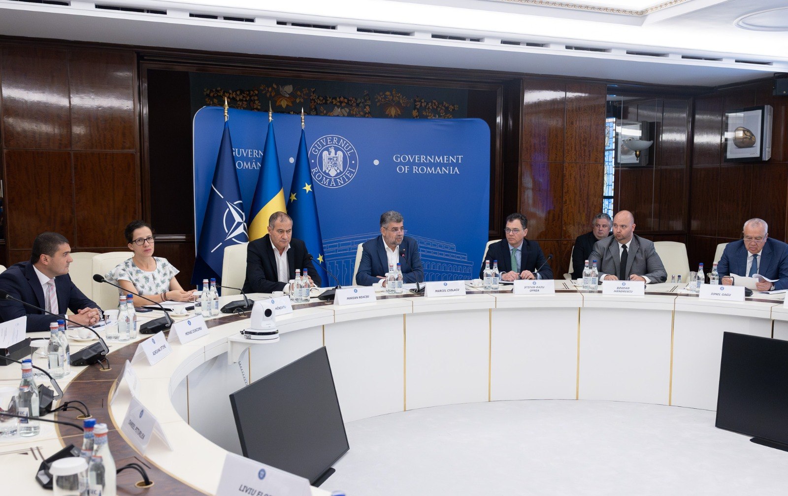 Guvernul susține deschiderea de noi fabrici de prefabricate, de oțel-beton și bitum. Care e scopul final