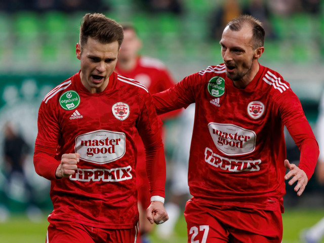 Doi fotbaliști români au fost transferați „la pachet” de un club din Ungaria