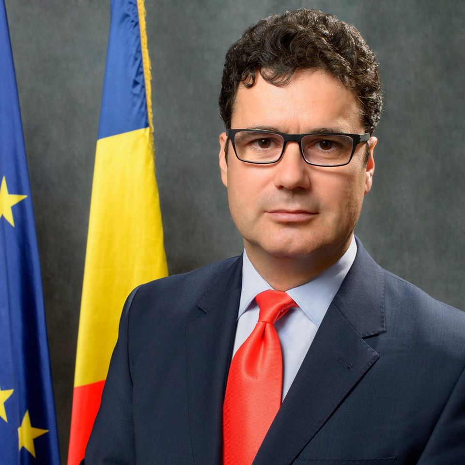 Rectorul SNSPA, Remus Pricopie, la Piața Victoriei: “Guvernul trebuie să găsească bani pentru salariile profesorilor. Nu are de unde să le crească” : Europa FM