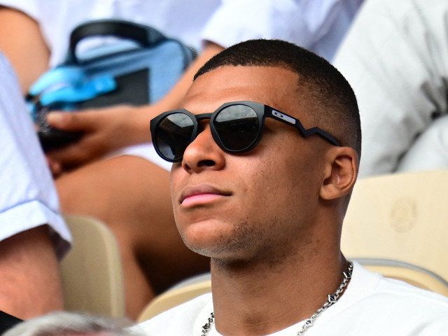 News Alert | Comunicatul OFICIAL al lui Kylian Mbappe, după ce mailul trimis șefilor lui PSG a ajuns în presă