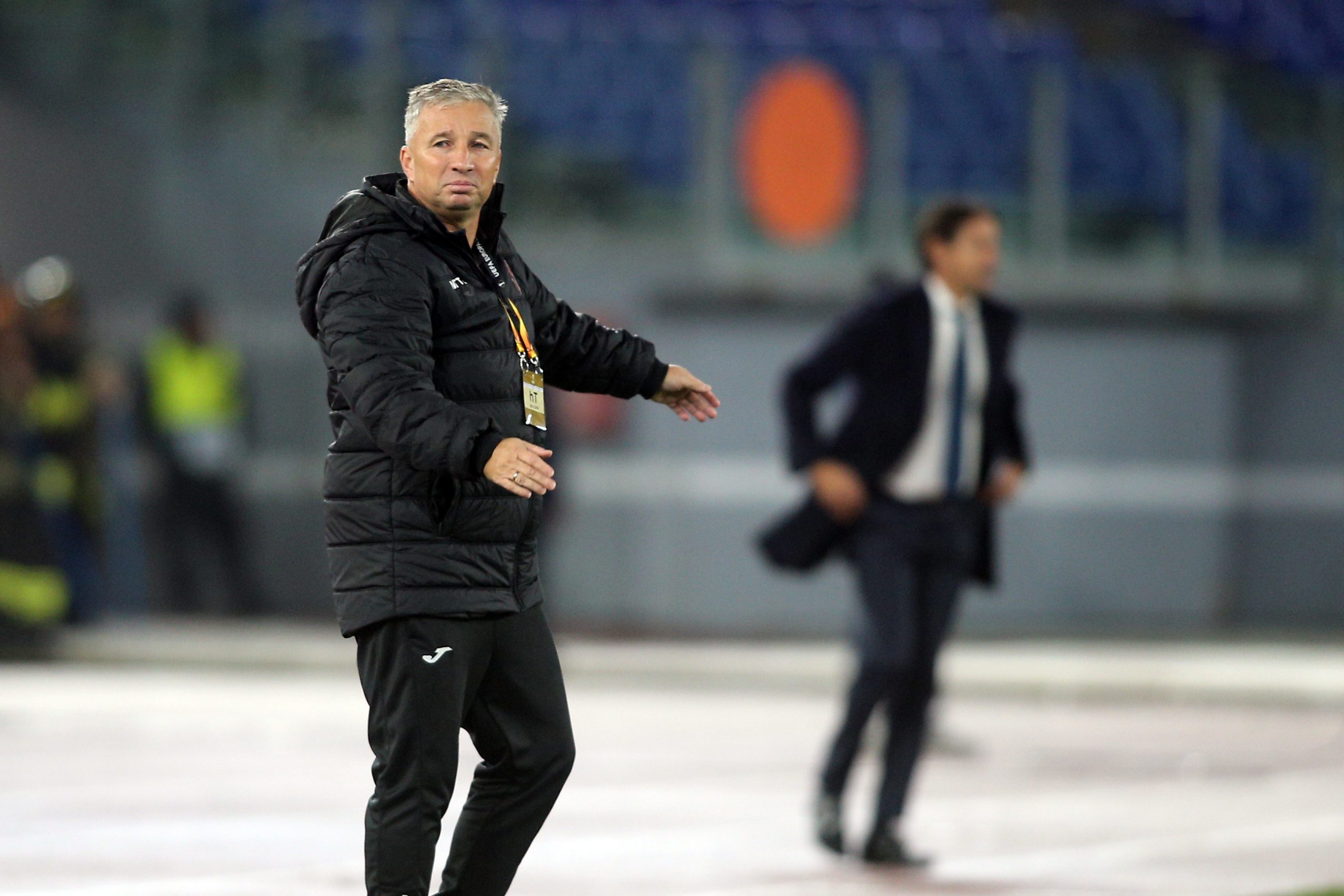 GSP: Dan Petrescu părăsește CFR Cluj pentru o echipă din Coreea de Sud : Europa FM