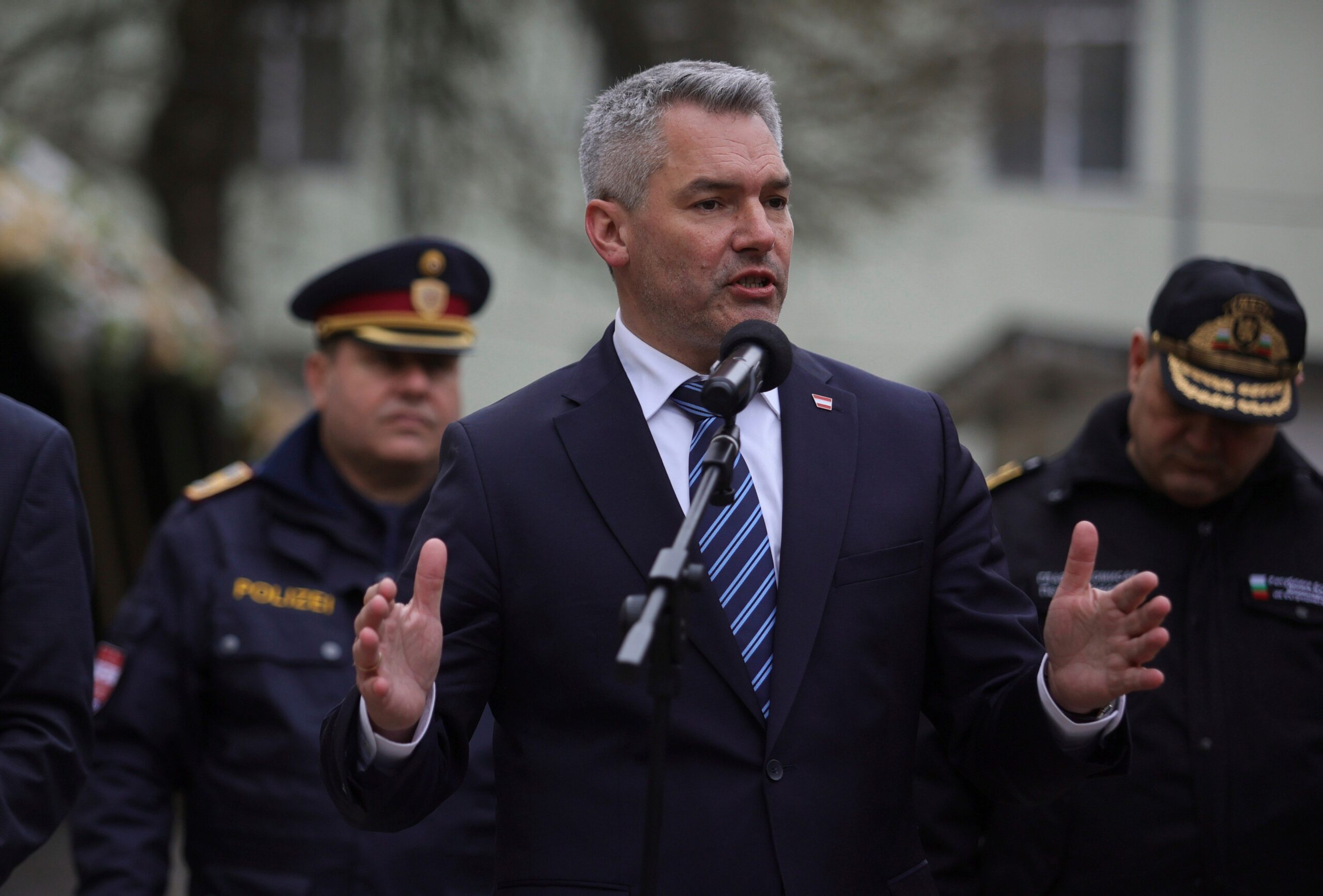 Nehammer: „Austria, Ungaria şi Serbia au tras împreună frâna pentru migraţie”. Ce mesaj are pentru UE