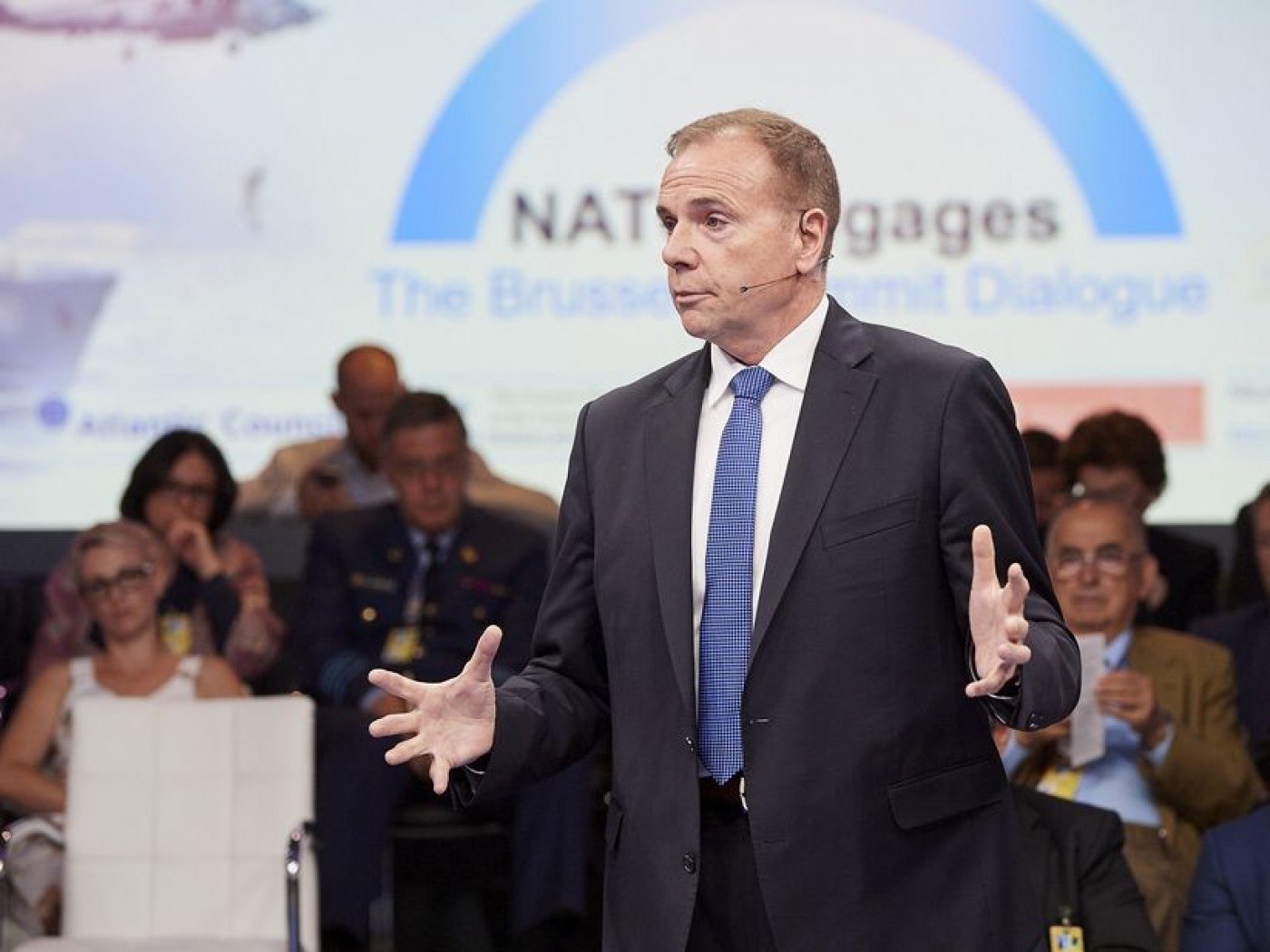 Generalul american Ben Hodges: NATO trebuie să se pregătească pentru un război iminent, în ciuda eșecului Rusiei în Ucraina