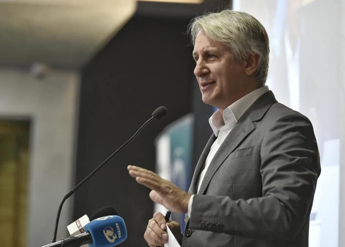 Teodorovici: Grindeanu este cel care așteaptă eliberarea locului de președinte la PSD