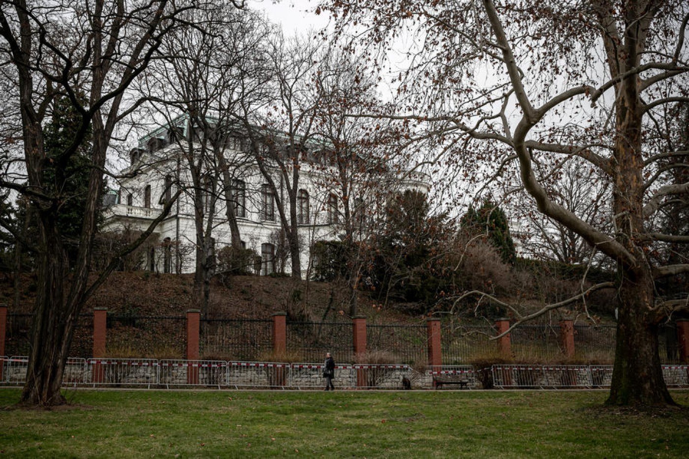 Cehia a depus o plângere împotriva Rusiei în care solicită compensații pentru concesionarea unor terenuri