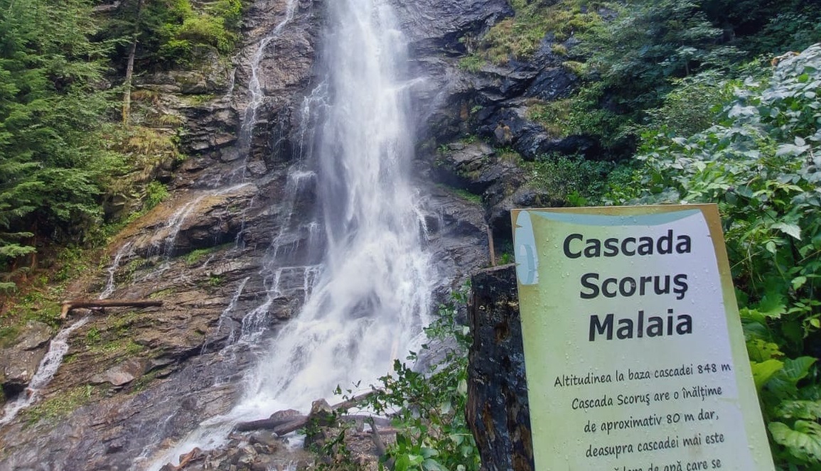 Un turist a murit lângă cascada Scorușu, din Vâlcea, după ce i s-a făcut rău : Europa FM