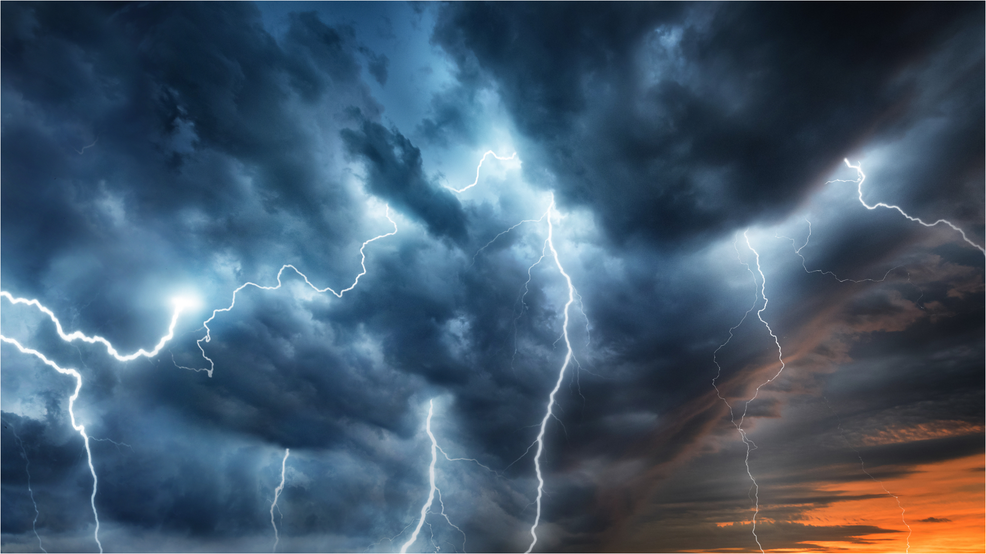 Vreme extremă în Europa. Minus 40 de grade Celsius în nordul continentului și furtuni puternice în vest