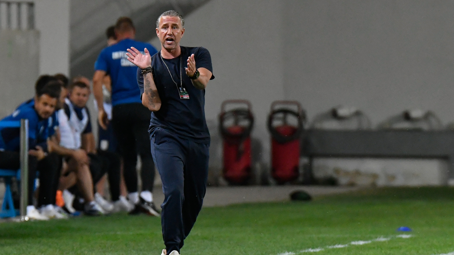 Laurențiu Reghecampf, prezentat oficial la Universitatea Craiova