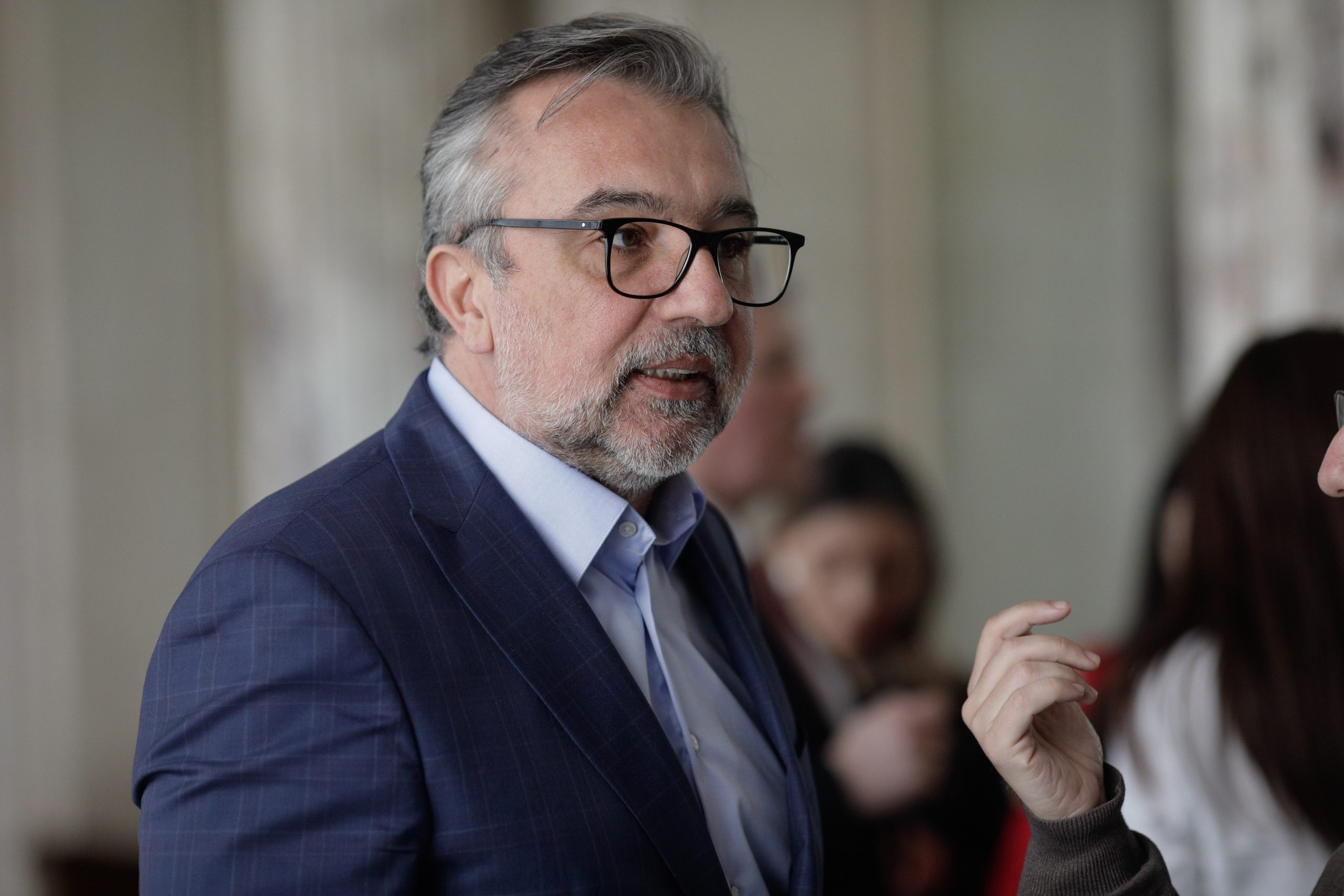 Lucian Romașcanu, despre Gabriela Firea în contextul căminelor de vârstnici: „Este datoria oricărui om politic să clarifice lucrurile care sunt discutate în spațiul public”