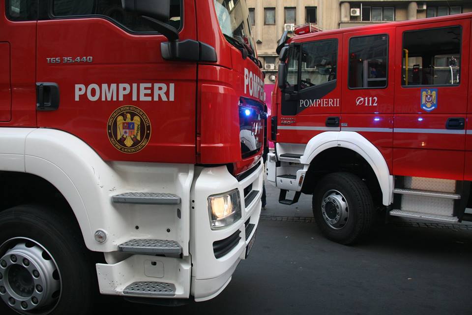 Incendiu puternic cu degajări mari de fum, în Cluj-Napoca. Trei case au fost afectate : Europa FM