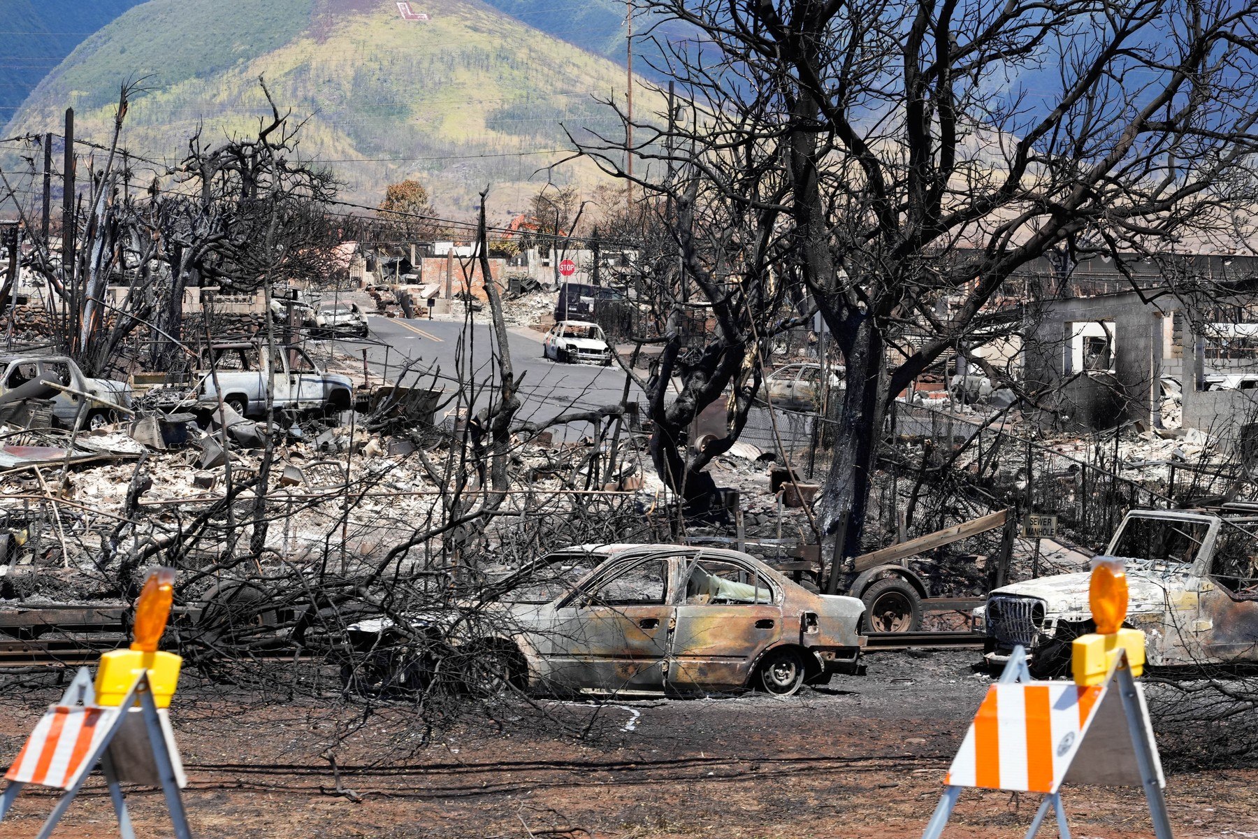 Dimensiunile tragediei din Hawaii: echipajele de salvare găsesc 10 până la 20 de victime ale incendiilor pe zi