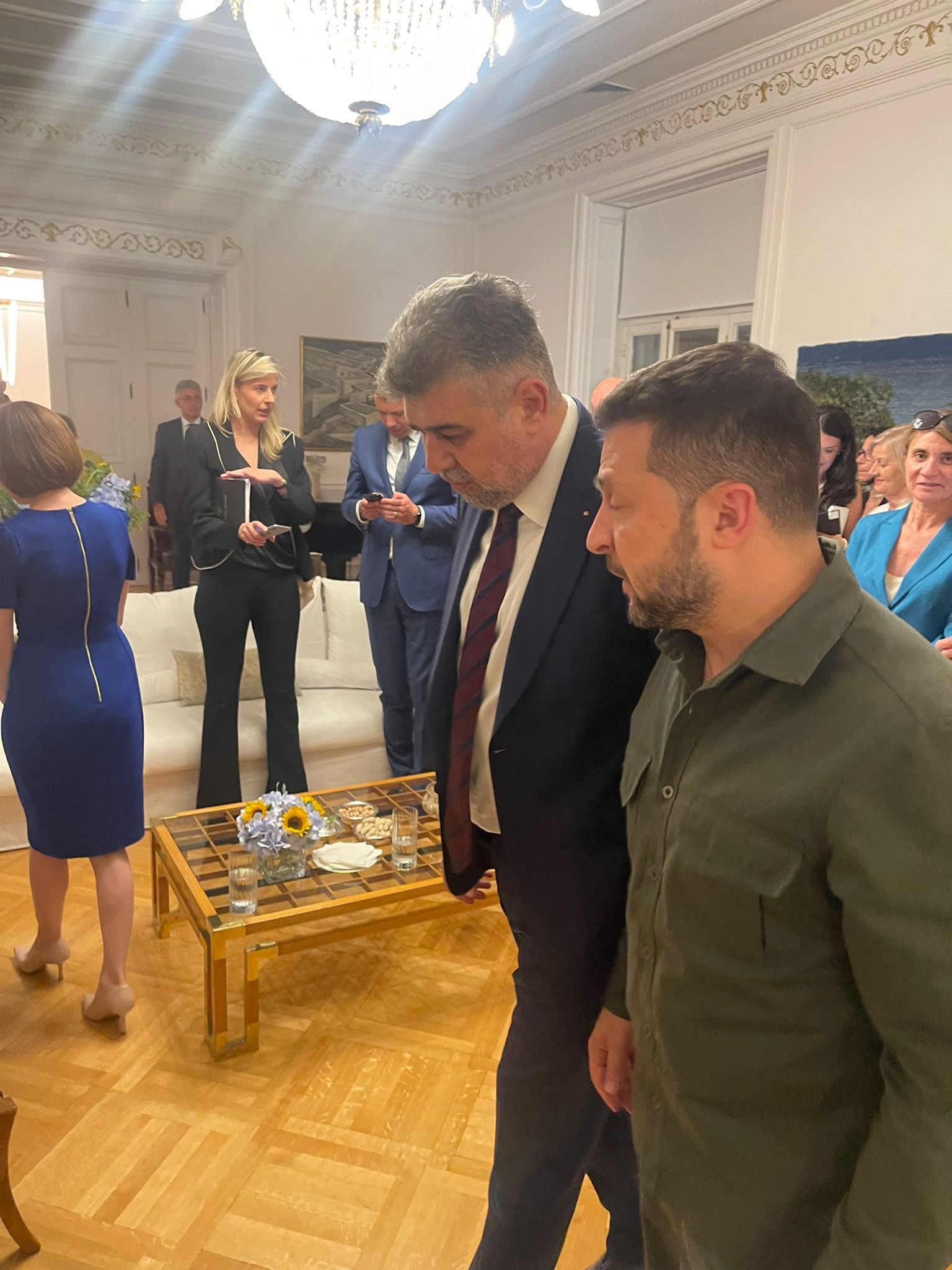 Ciolacu s-a întâlnit cu Zelenski la Atena: „România este alături de Ucraina până la victoria acesteia”