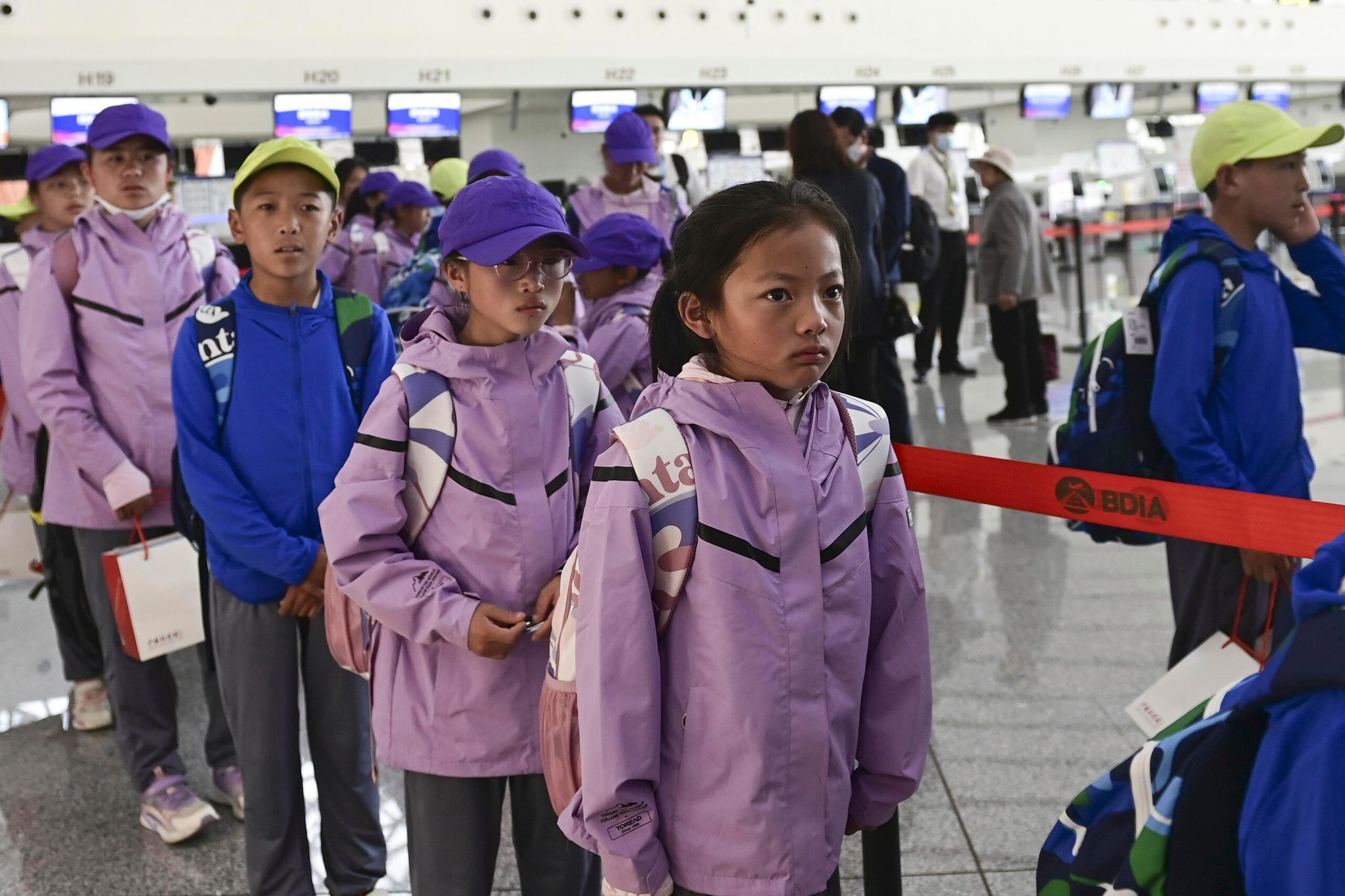 SUA sancţionează China pentru asimilarea forţată a copiilor tibetani:. Sunt obligaţi să urmeze cursuri în limba chineză