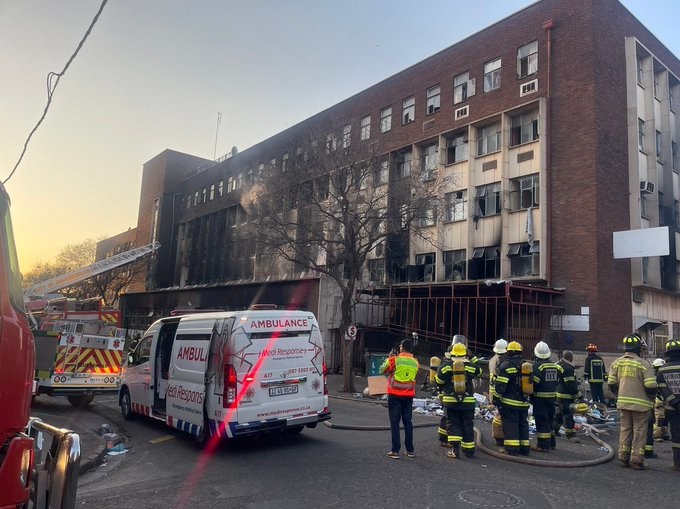 Cel puțin 58 de persoane au murit într-un incendiu la Johannesburg, Africa de Sud : Europa FM