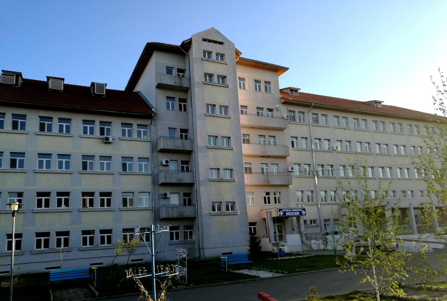 medicul de gardă nici nu a văzut pacienta, dar parafa lui apare în registrul de consultații. Ce amendă a primit? urziceni