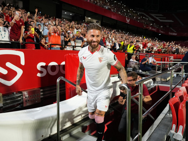 Galerie Foto | Sergio Ramos a revenit „acasă”! Ce primire i-au făcut fanii Sevillei, care l-au huiduit fără încetare 18 ani