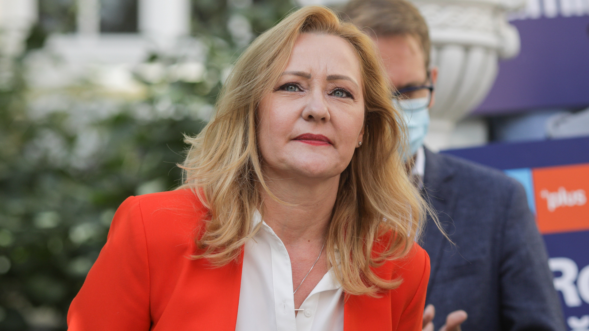 Elena Lasconi – primarul USR de la Câmpulung Muscel a anunțat că se înscrie în cursa pentru șefia partidului : Europa FM