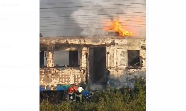 VIDEO. Un tren de călători a luat foc la Oradea. Pasagerii au ieșit singuri din vagoane : Europa FM