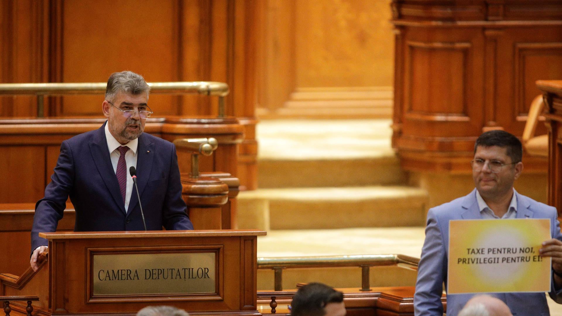 Guvernul Ciolacu și-a asumat răspunderea în Parlament pe noile măsuri fiscale. „Azi se termină cu șmecheria”