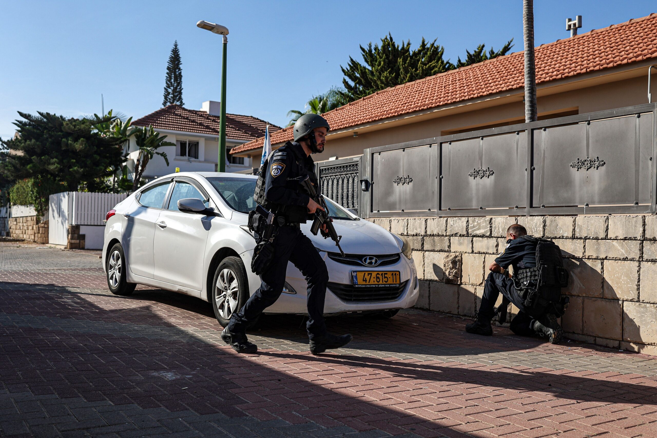 Preocupat de luptele interne, Israelul a fost prins nepregătit de Hamas. „Unde erau armata, poliția, securitatea?”, întreabă israelienii