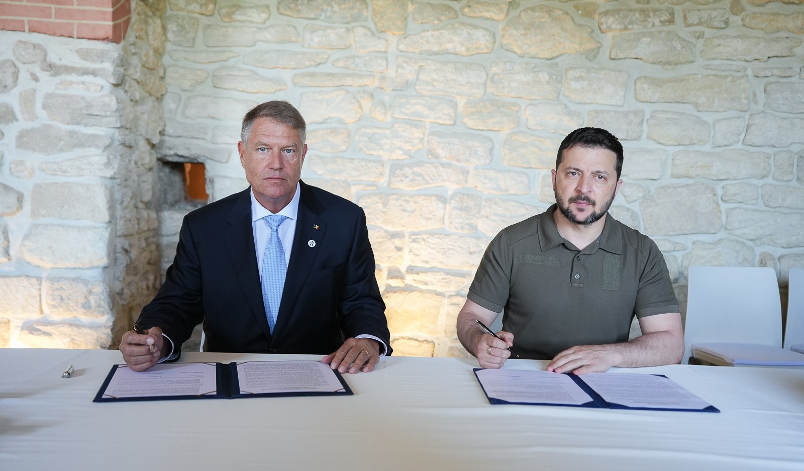 Zelenski a ajuns în România. „Un prieten care ne-a venit în ajutor în cea mai întunecată zi“. Fără discurs în Parlament