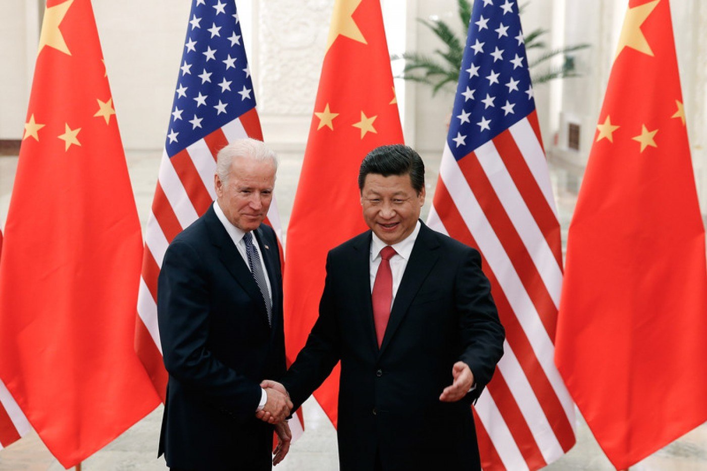 Joe Biden se întâlnește cu omologul său chinez, Xi Jinping, pentru a încerca stabilizarea relațiilor China-SUA