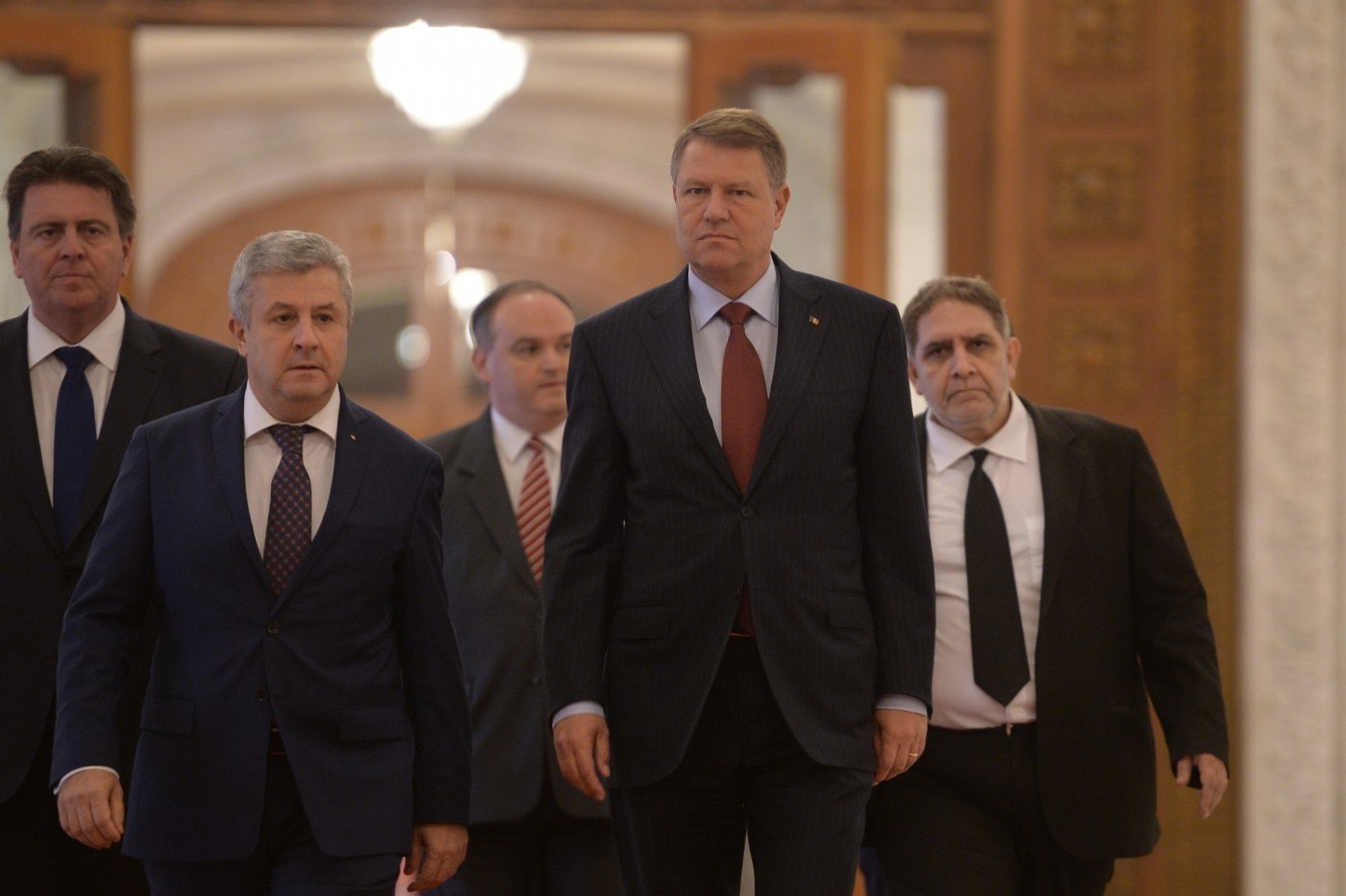 Iohannis atacă la CCR legea care limitează mandatele lui Florin Iordache la Consiliul Legislativ la cel mult 10 ani