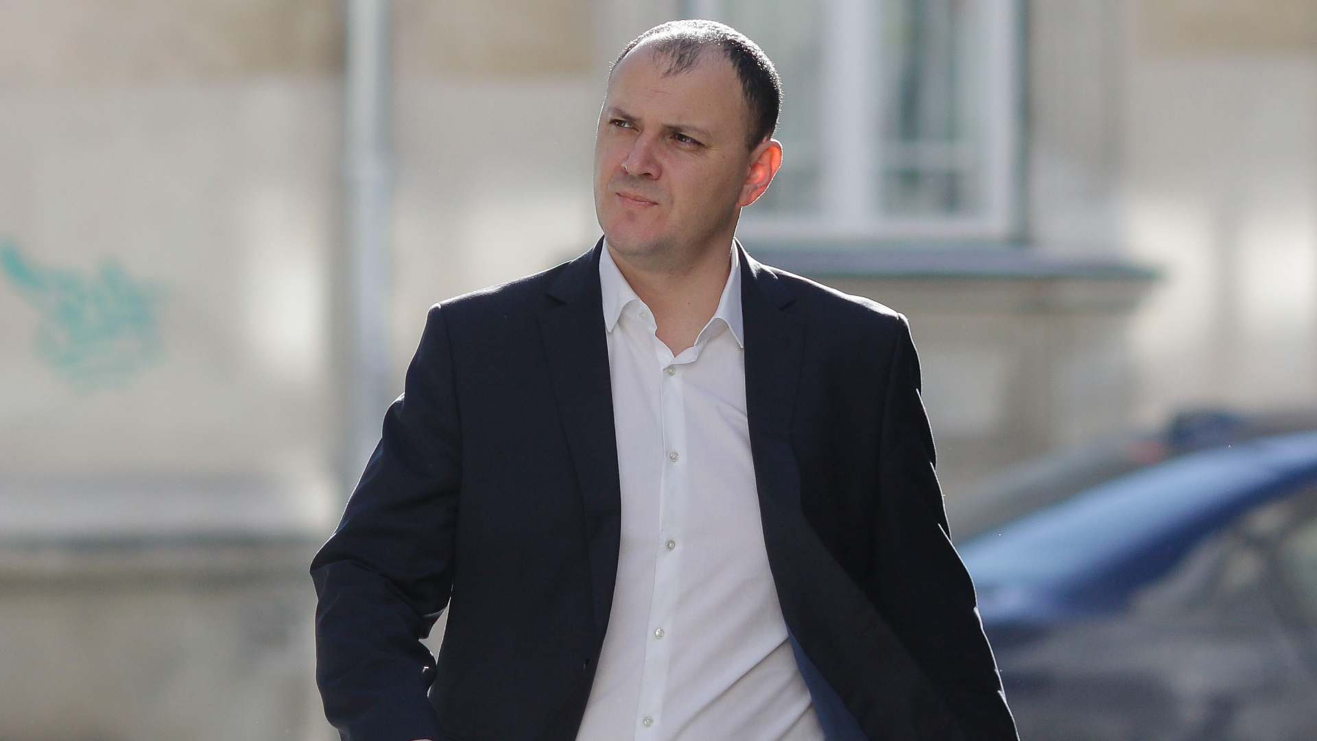 Mai multe persoane care ar fi urmat să zboare la Belgrad pentru a serba ziua de naștere a lui Sebastian Ghiță și-au amânat călătoria din cauza anchetei EPPO