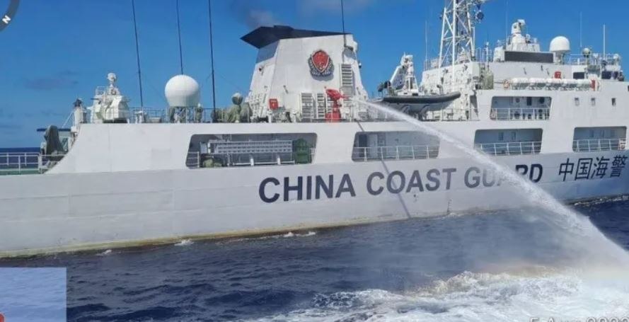 Dispută pe mare între China și Filipine: O navă chineză lovește un vas filipinez care „pătrunsese ilegal” în apele controlate de Beijing