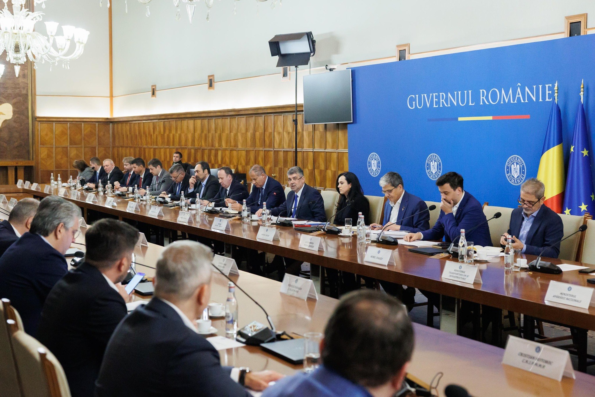 Schimbare de lider în topul vizibilității miniștrilor din Cabinetul Ciolacu. Cine deschide lista și cine e la coada clasamentului