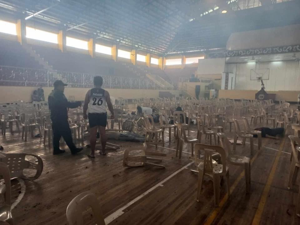 Cel puţin trei morţi într-un atentat cu bombă în timpul unei liturghii catolice din Filipine