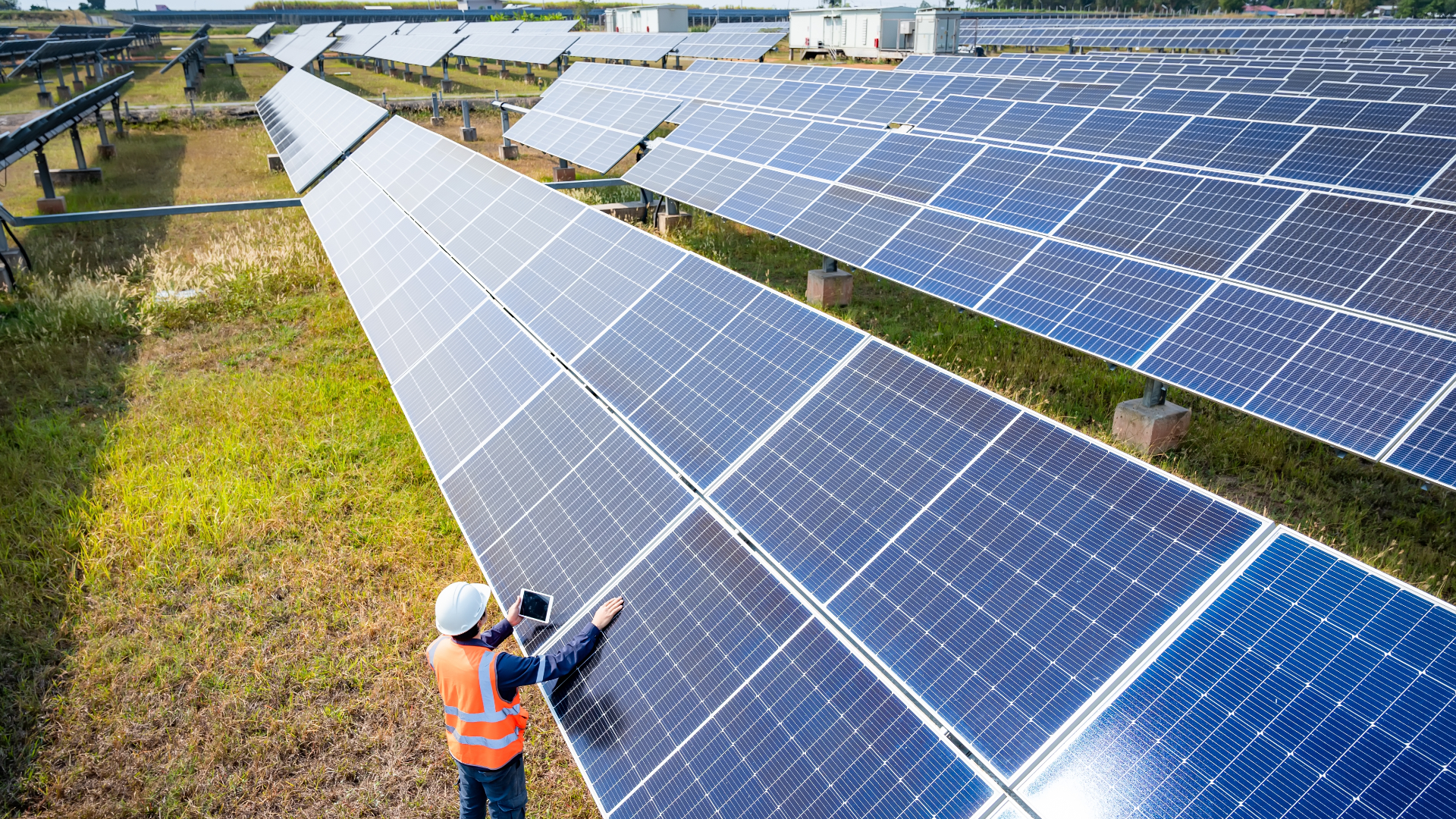 Piața Victoriei: Este bine să folosim panouri fotovoltaice? Ciprian Cherciu, jurnalist specializat în energie: „Producția de energie a devenit un drept al fiecărui cetățean” : Europa FM