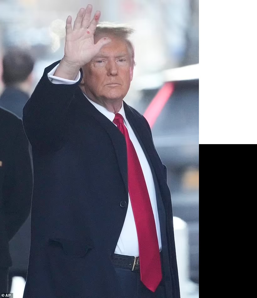Rănile misterioase de pe mâna lui Trump. Un dermatolog explică de la ce ar putea proveni
