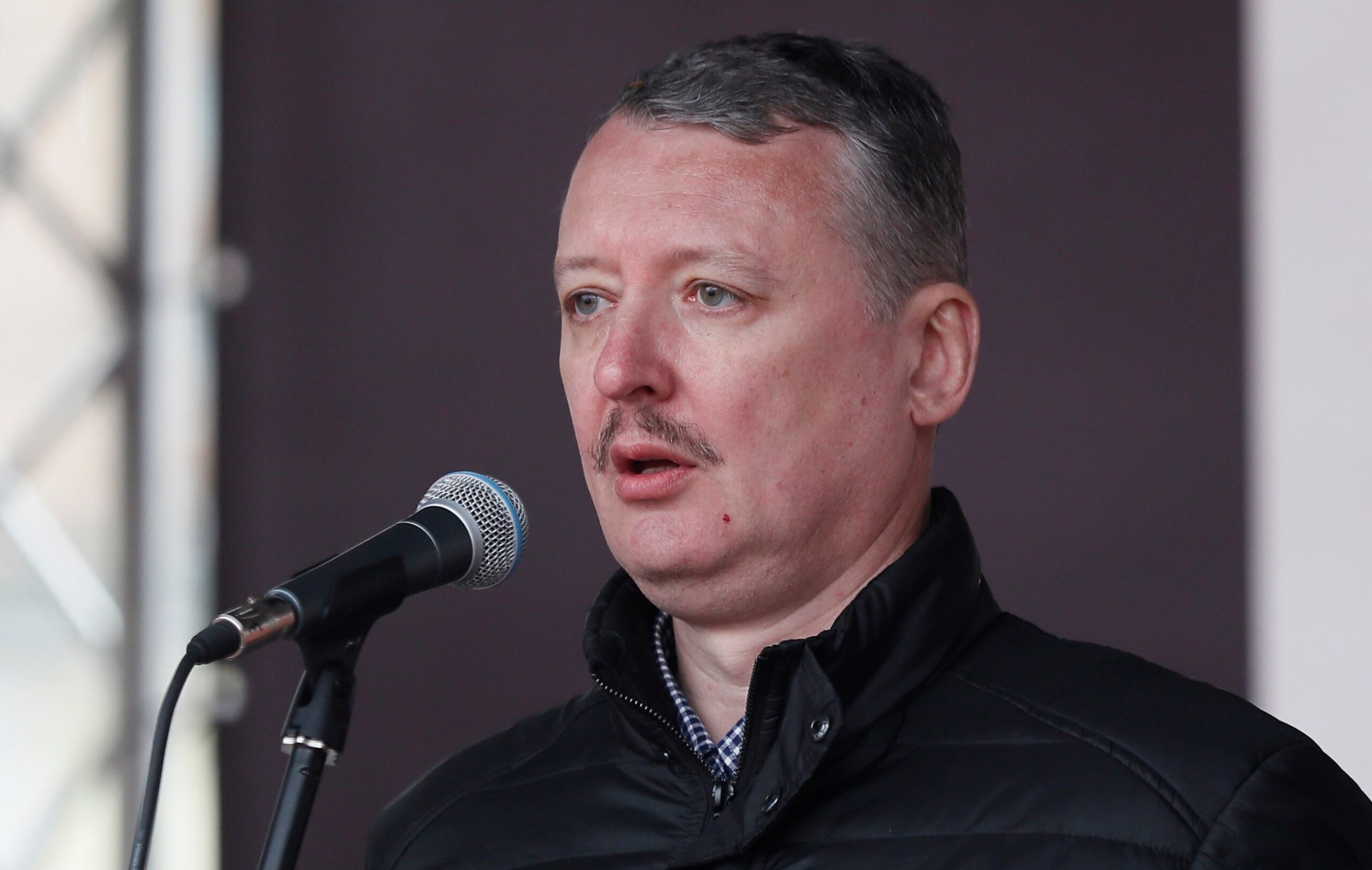 Naționalistul rus Igor Ghirkin a fost condamnat la închisoare: tensiuni și rețineri în fața tribunalului