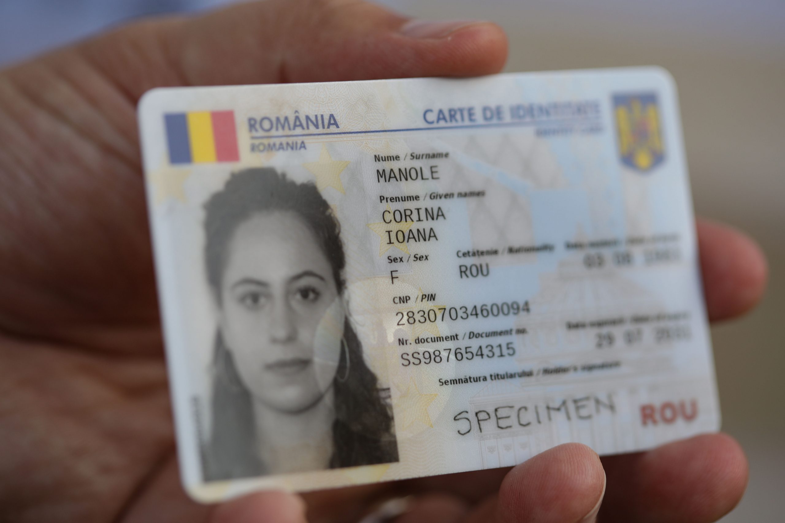 Legea privind cartea electronică de identitate a fost promulgată de președintele Klaus Iohannis